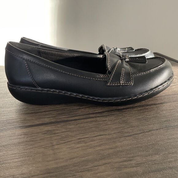 Clarks Shoes - Clarks Ashland Bubble Loafer Black Leather Slip On Comfort Shoes Women’s 7.5